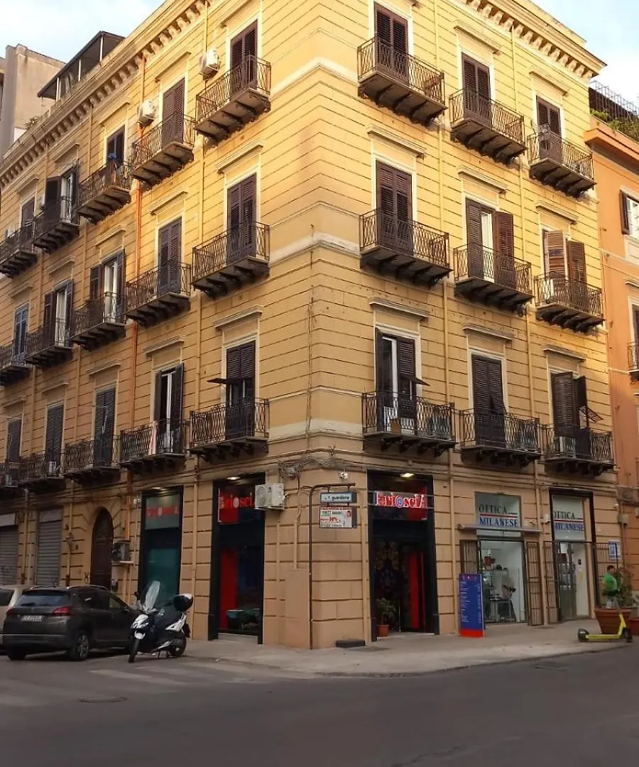 Отель Corner Rome 433 Палермо