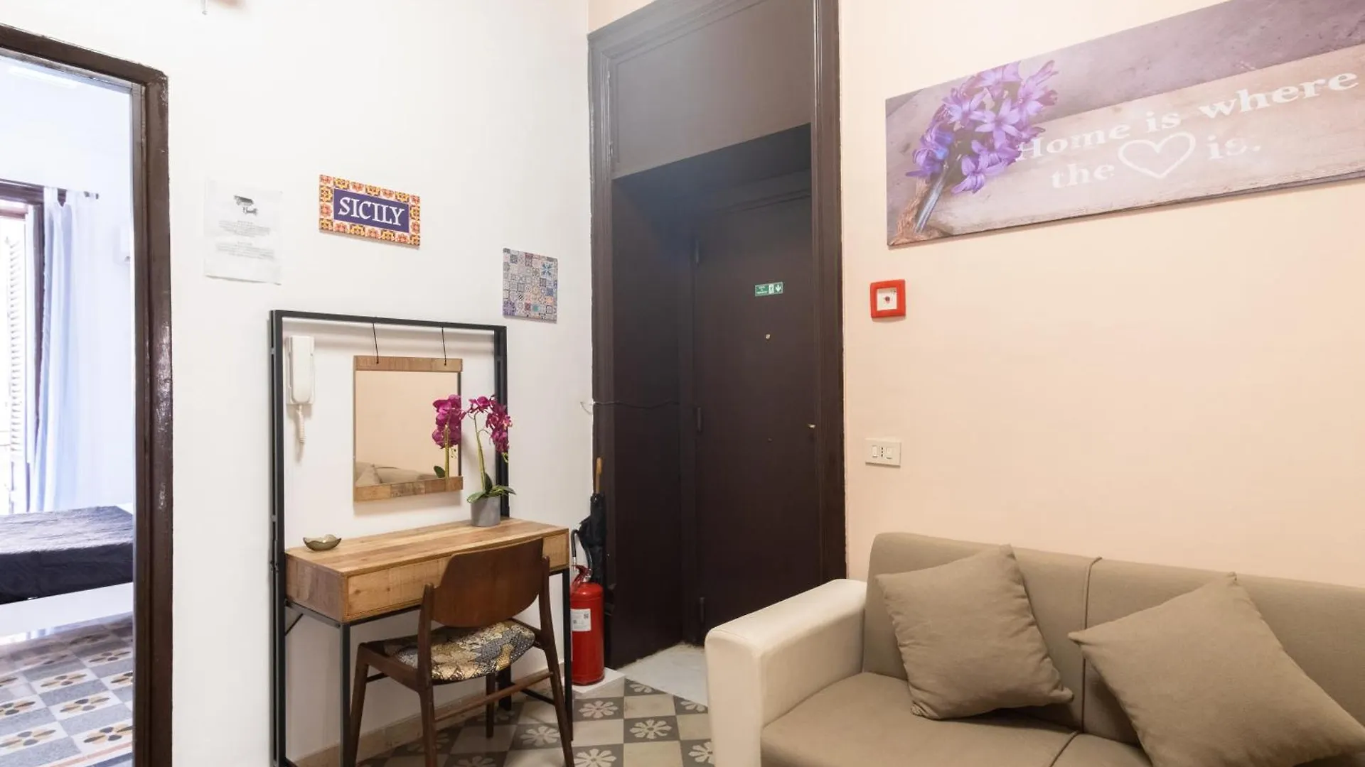 Отель Corner Rome 433 Палермо Гостевой дом