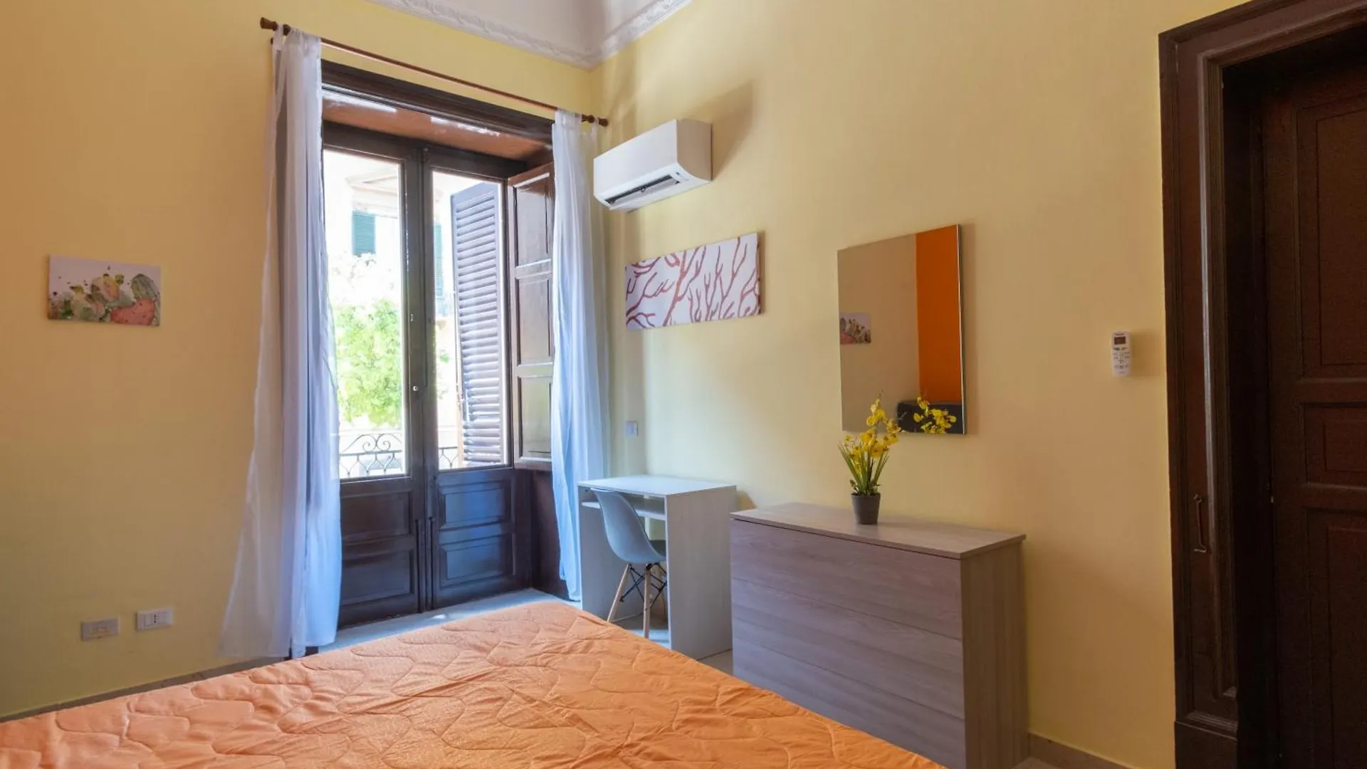 Отель Corner Rome 433 Палермо Италия